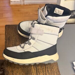Kids White and Black Winter Boots- size 2